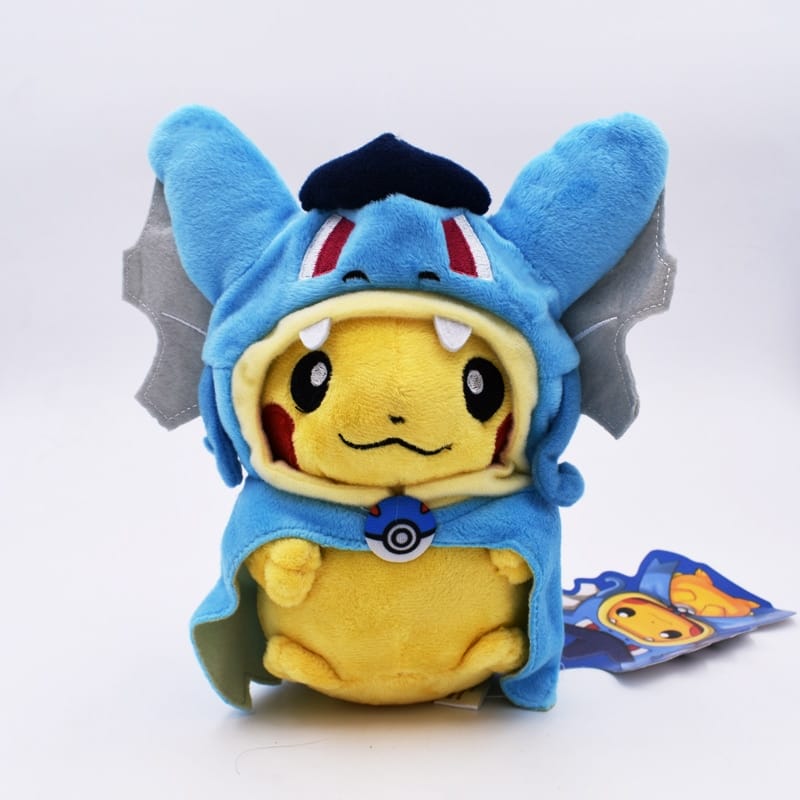 Peluche best sale pikachu charizard