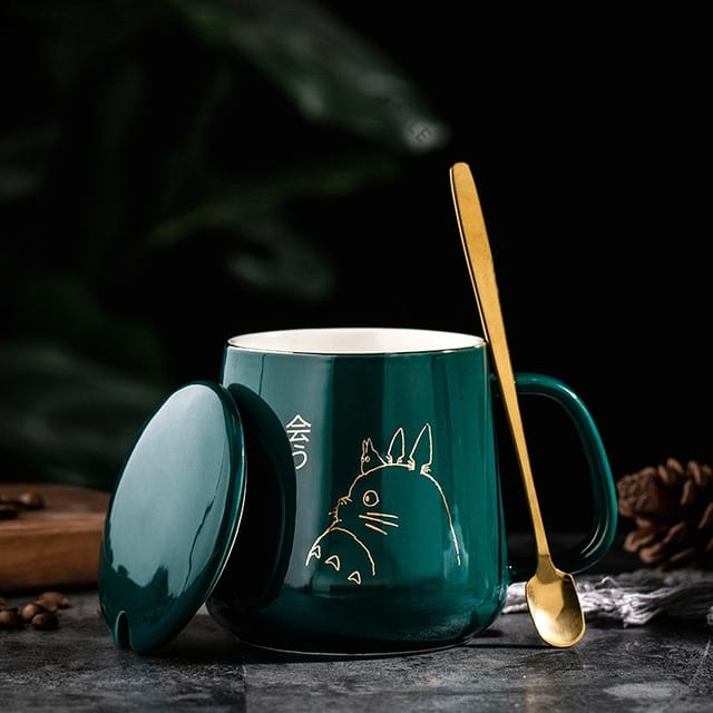 https://enez76gwp29.exactdn.com/wp-content/uploads/2022/09/400ml-New-Product-European-Style-Light-Luxury-Gold-painted-Ceramic-Coffee-Mug-with-Lid-Spoon-Water.jpg_640x640-3.jpg?strip=all&lossy=1&ssl=1